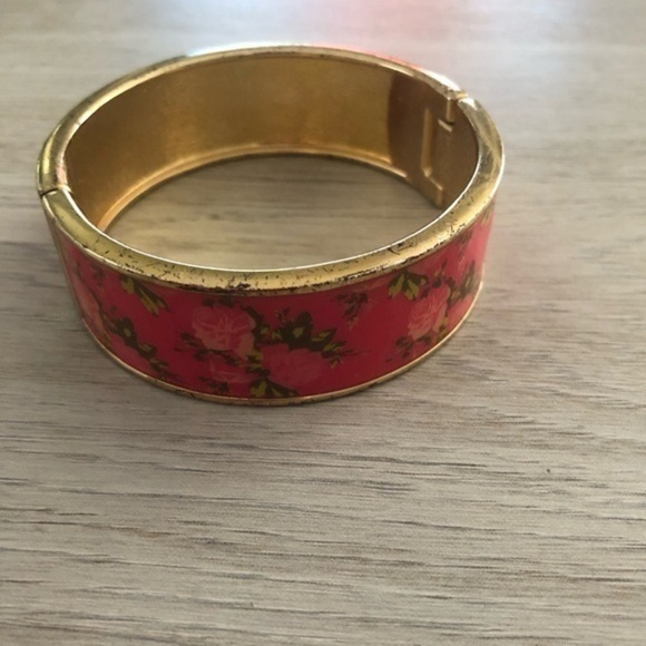 Betsey Johnson Floral Print Bangle - Picture 1 of 6